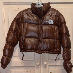 The North Face Women's Chocolate Puffer Jacket
Rich chocolate hue.